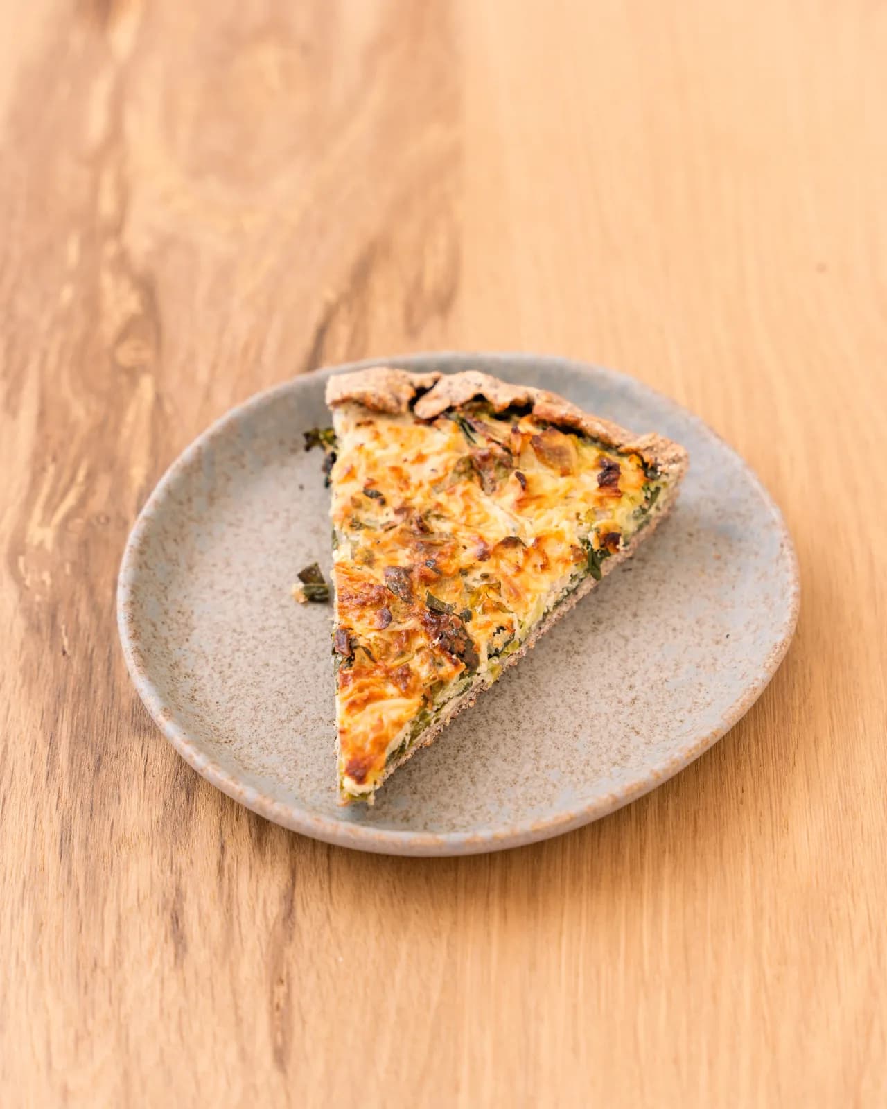 Torta salata al grano saraceno integrale con verza e ricotta
